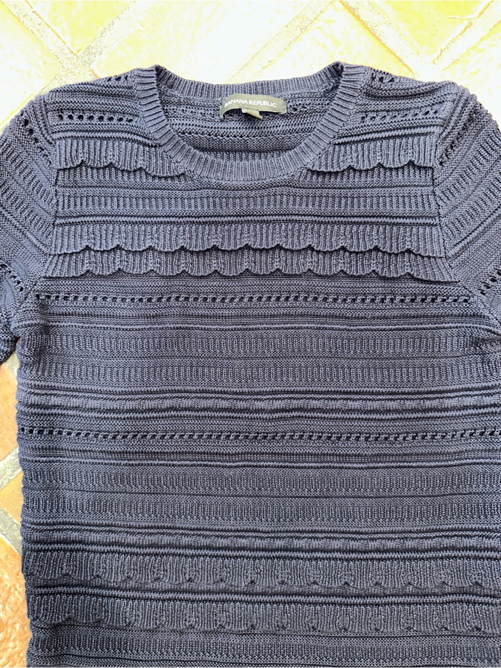 Banana Republic Scalloped Textured Navy Scoop Neck Sweater Size Small